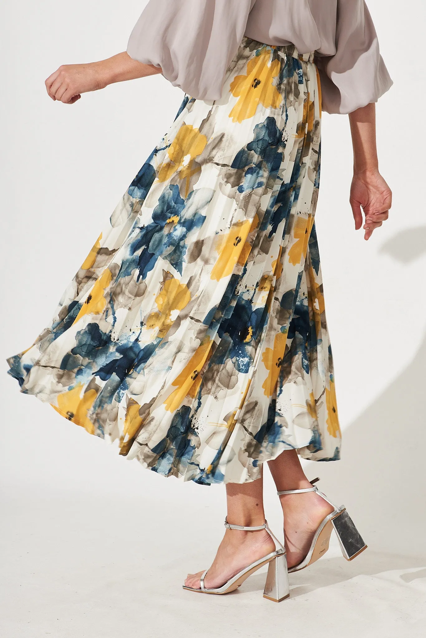 Amary Midi Pleat Skirt In Navy With Yellow Watercolour Print