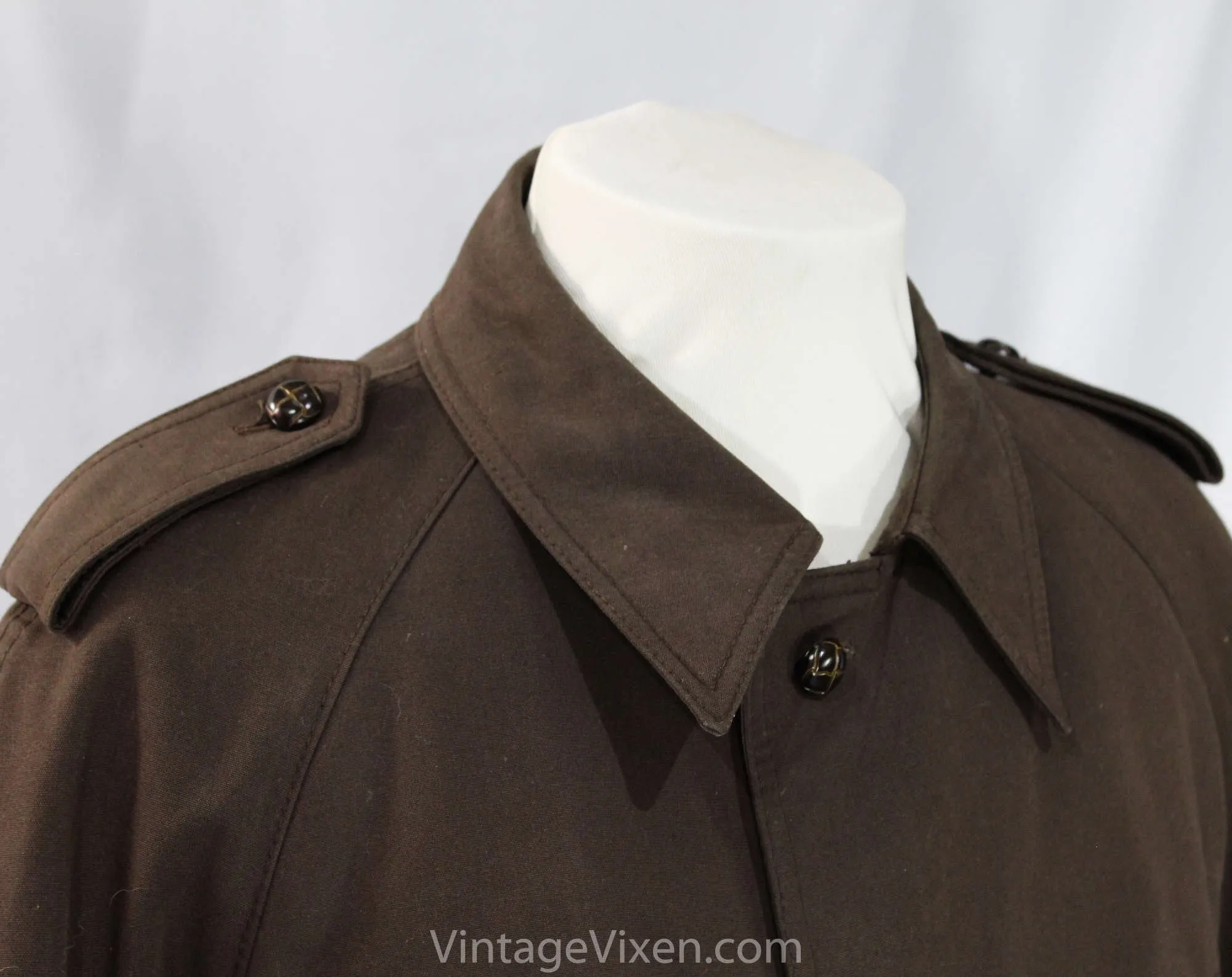 Large Men's 1960s Trench Coat - Classic Detective Spy Overcoat - Chocolate Brown 60s Fall Winter Duster Style with Original Belt - Chest 45