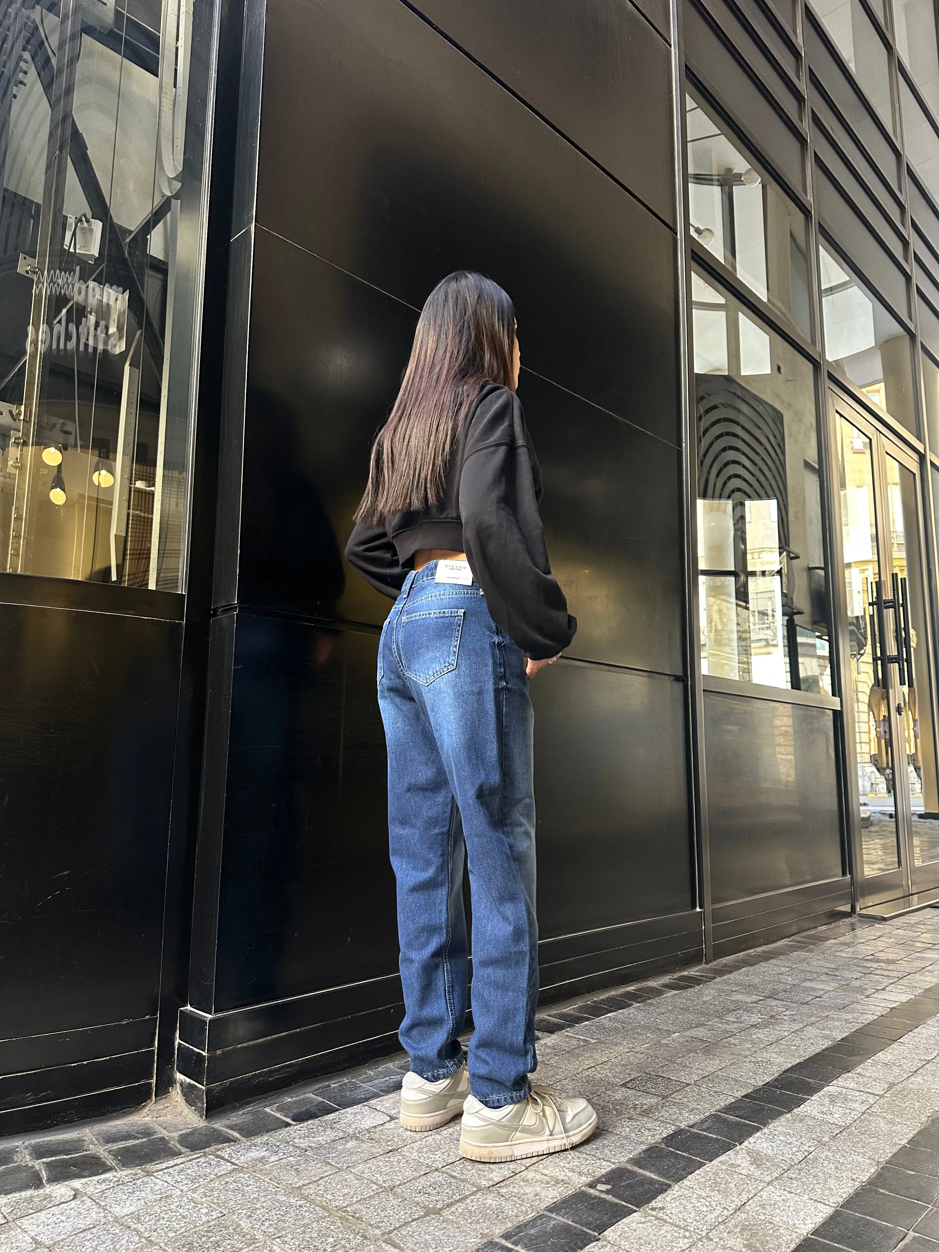 Mom-Fit - Navy Blue Jeans.