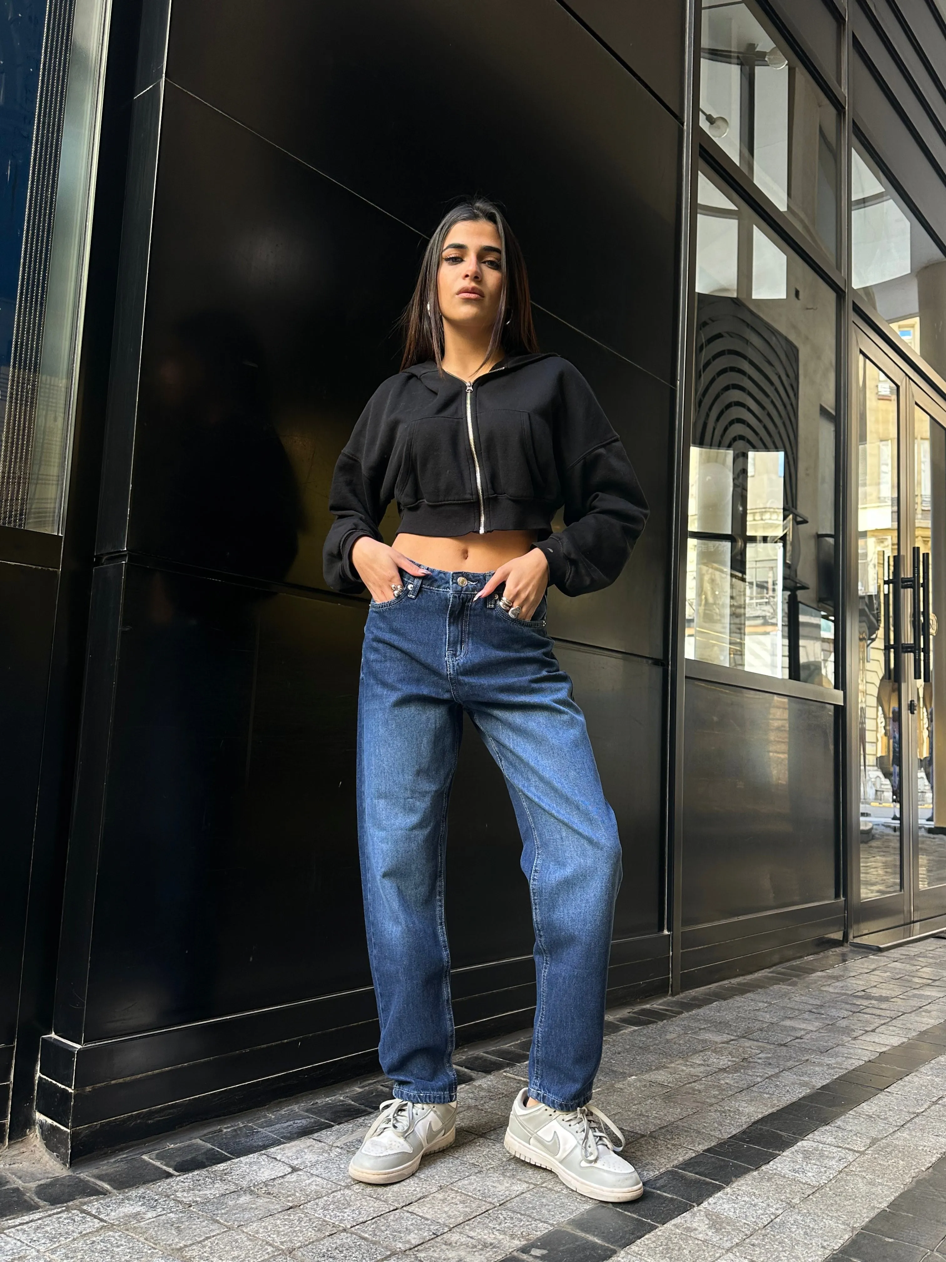 Mom-Fit - Navy Blue Jeans.