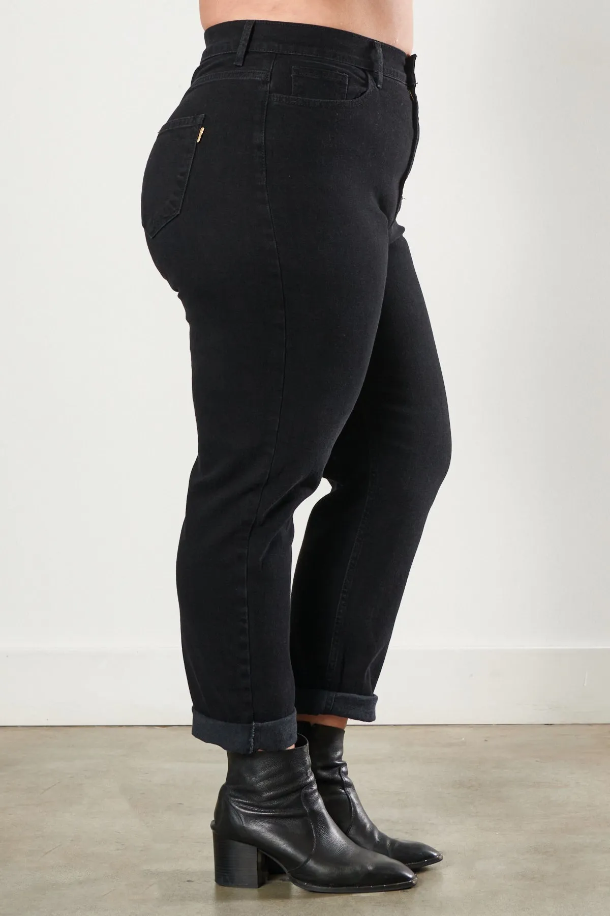 PLUS We're Back Mom Jeans