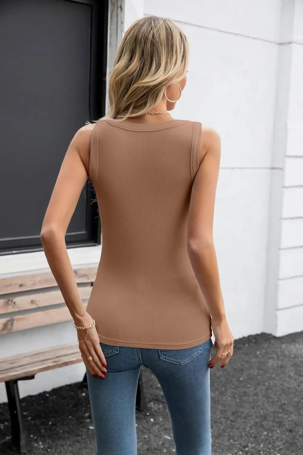 VICHYIE Womens Summer Tank Tops Square Neck Ribbed Knit Slim Fitted Sleeveless Cami T-Shirt Basic Tanks
