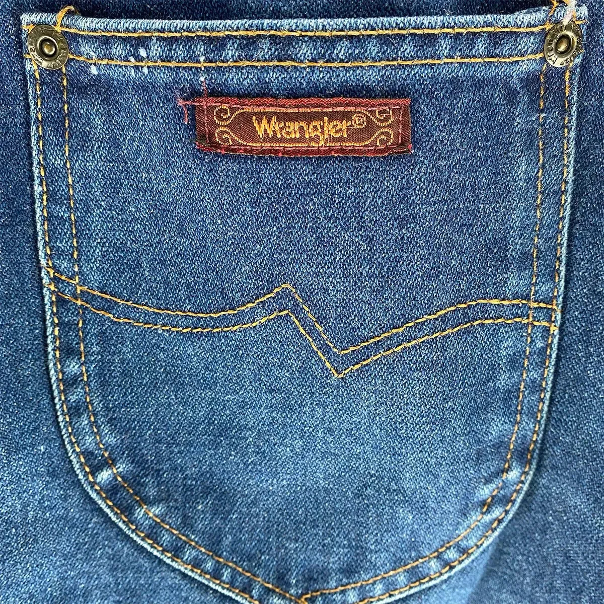 Vintage Wrangler Women's Jeans - Size 18 Misses Regular